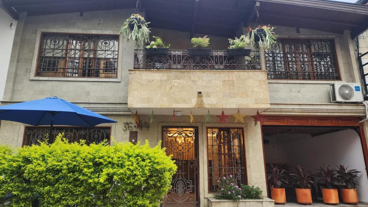 Paisa Hostel Medellín Exteriör bild