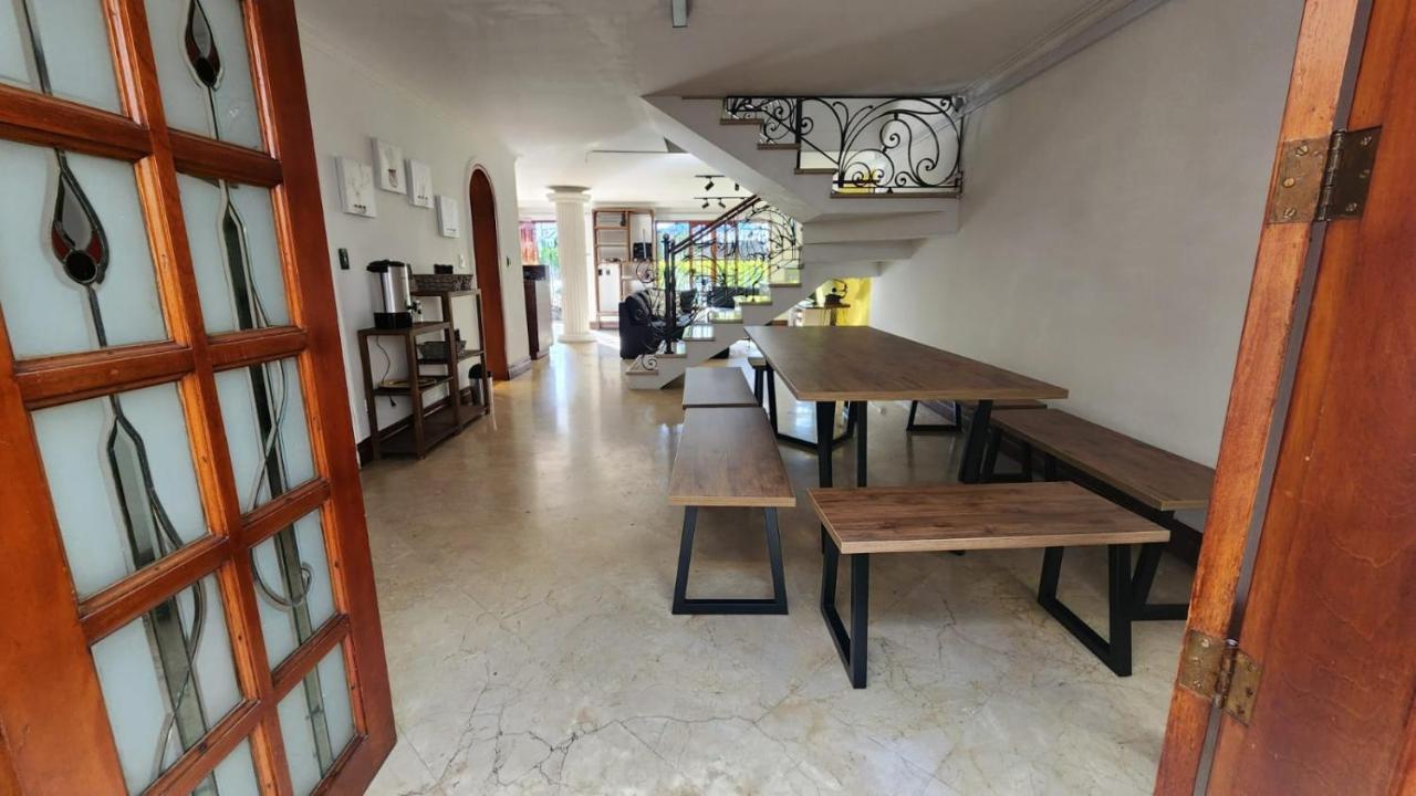 Paisa Hostel Medellín Exteriör bild