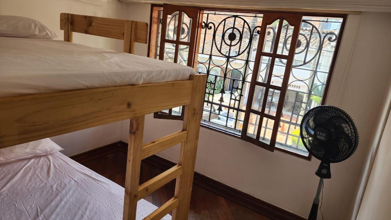 Paisa Hostel Medellín Exteriör bild