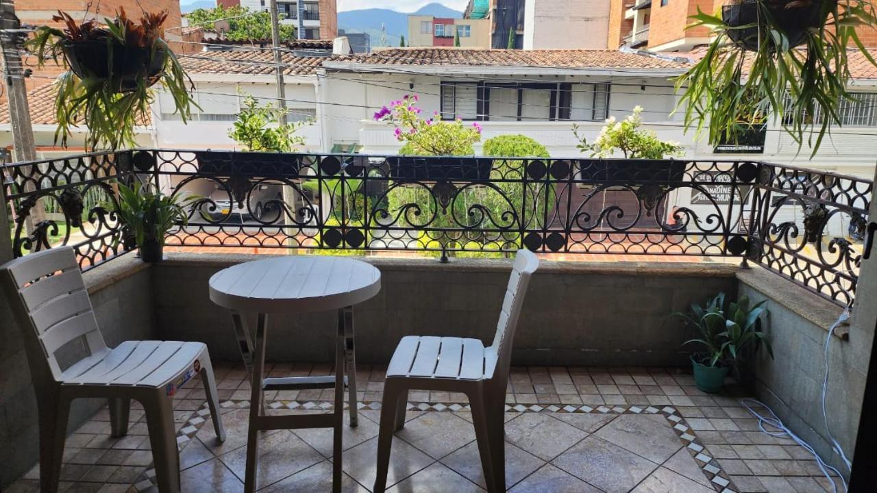 Paisa Hostel Medellín Exteriör bild